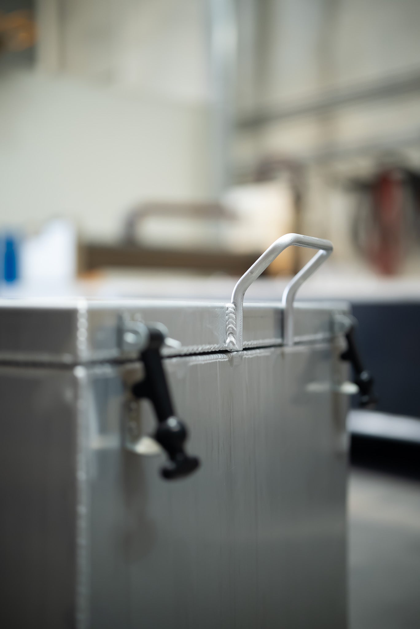 Liquid Nitrogen Cooling Containers