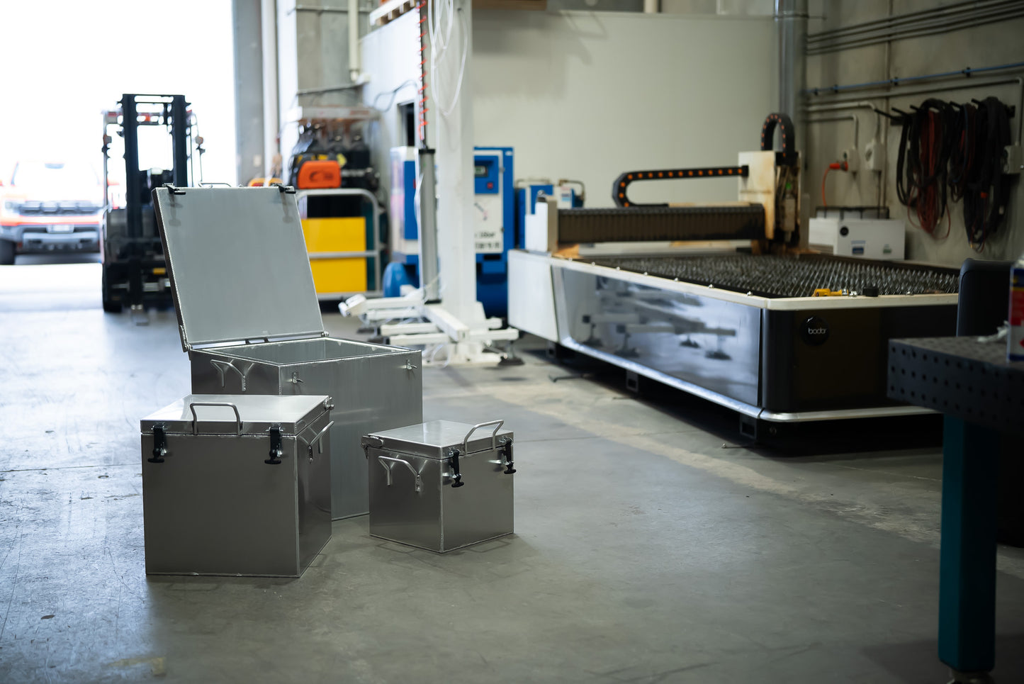 Liquid Nitrogen Cooling Containers